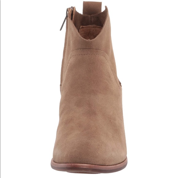 UGG Women's Kingsburg Ankle Boot - Picture 8 of 8